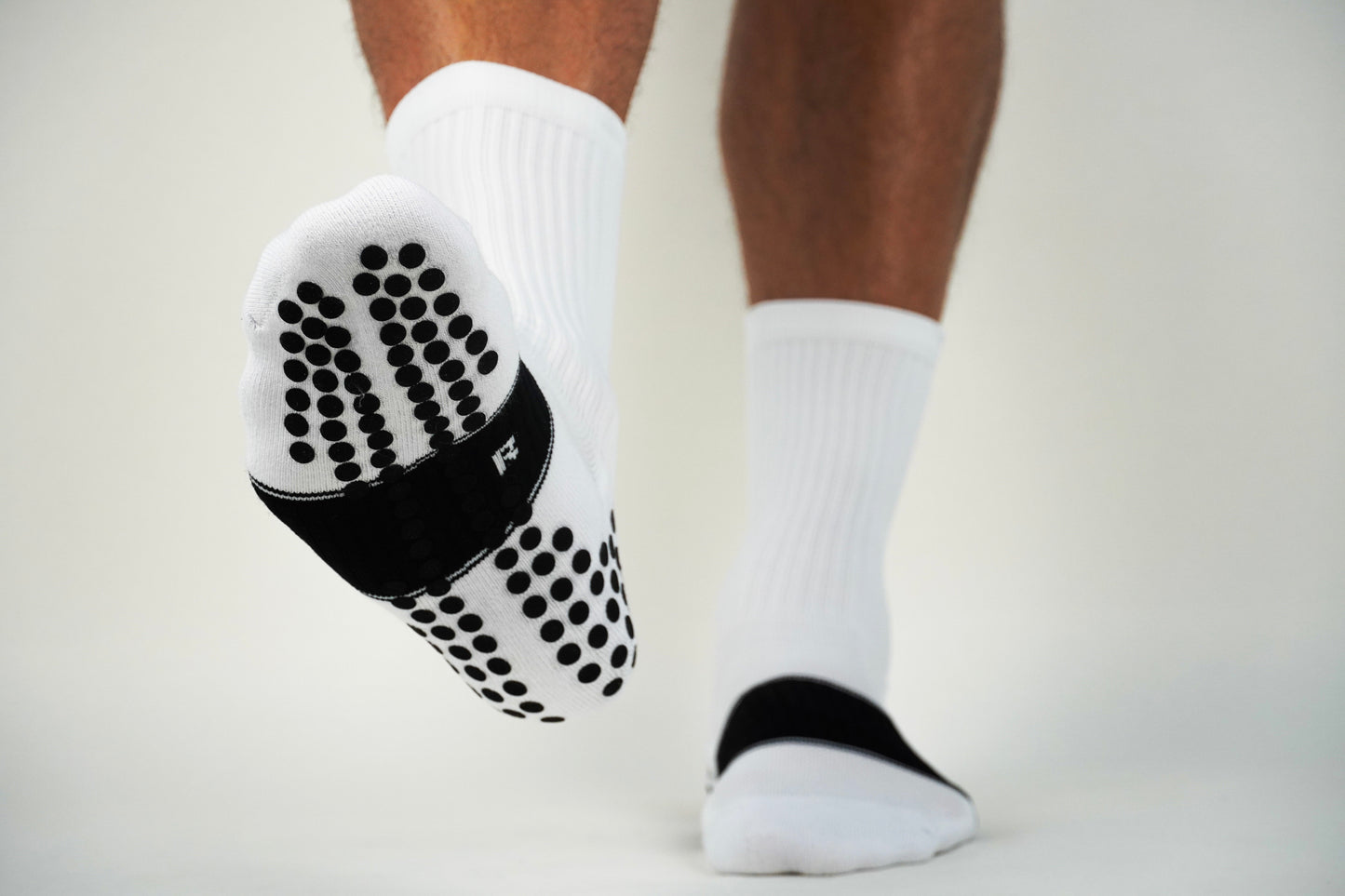 𝔾/𝕊𝕆𝕏 2.0 Non-Slip Grip Socks /White/