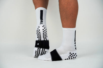 𝔾/𝕊𝕆𝕏 2.0 Non-Slip Grip Socks /White/