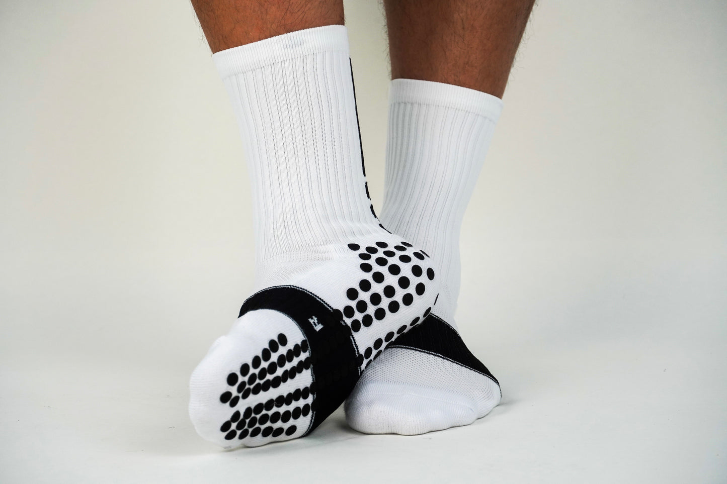 𝔾/𝕊𝕆𝕏 2.0 Non-Slip Grip Socks /White/